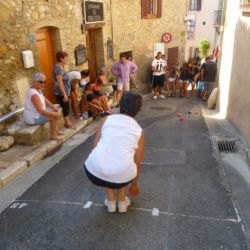 boules-carre-haut-de-cagnes